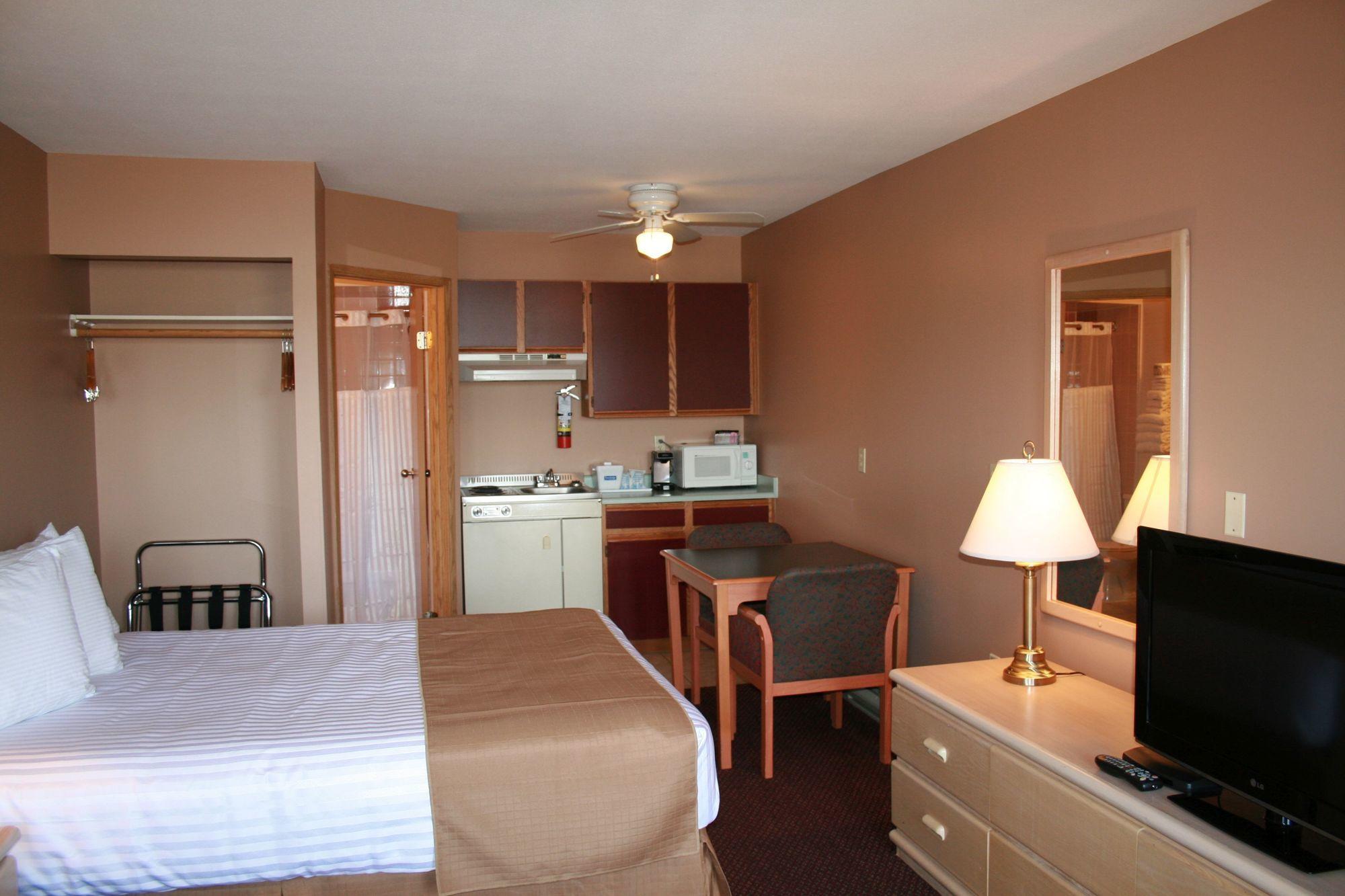 Coast Courtenay Hotel Bagian luar foto