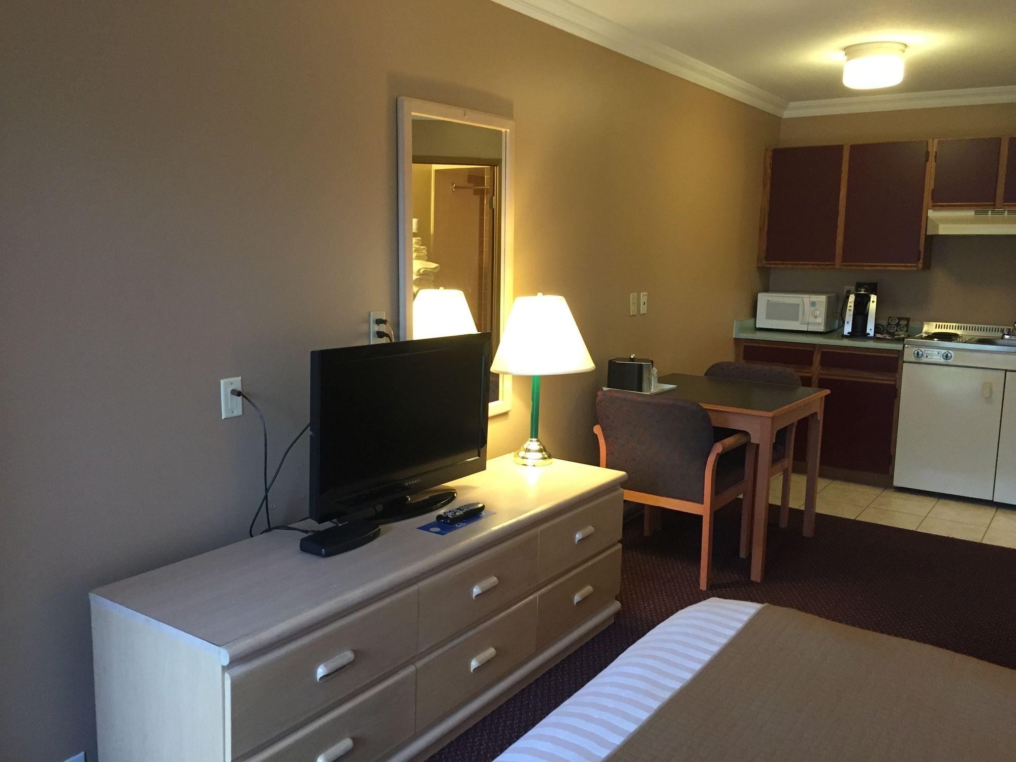 Coast Courtenay Hotel Bagian luar foto
