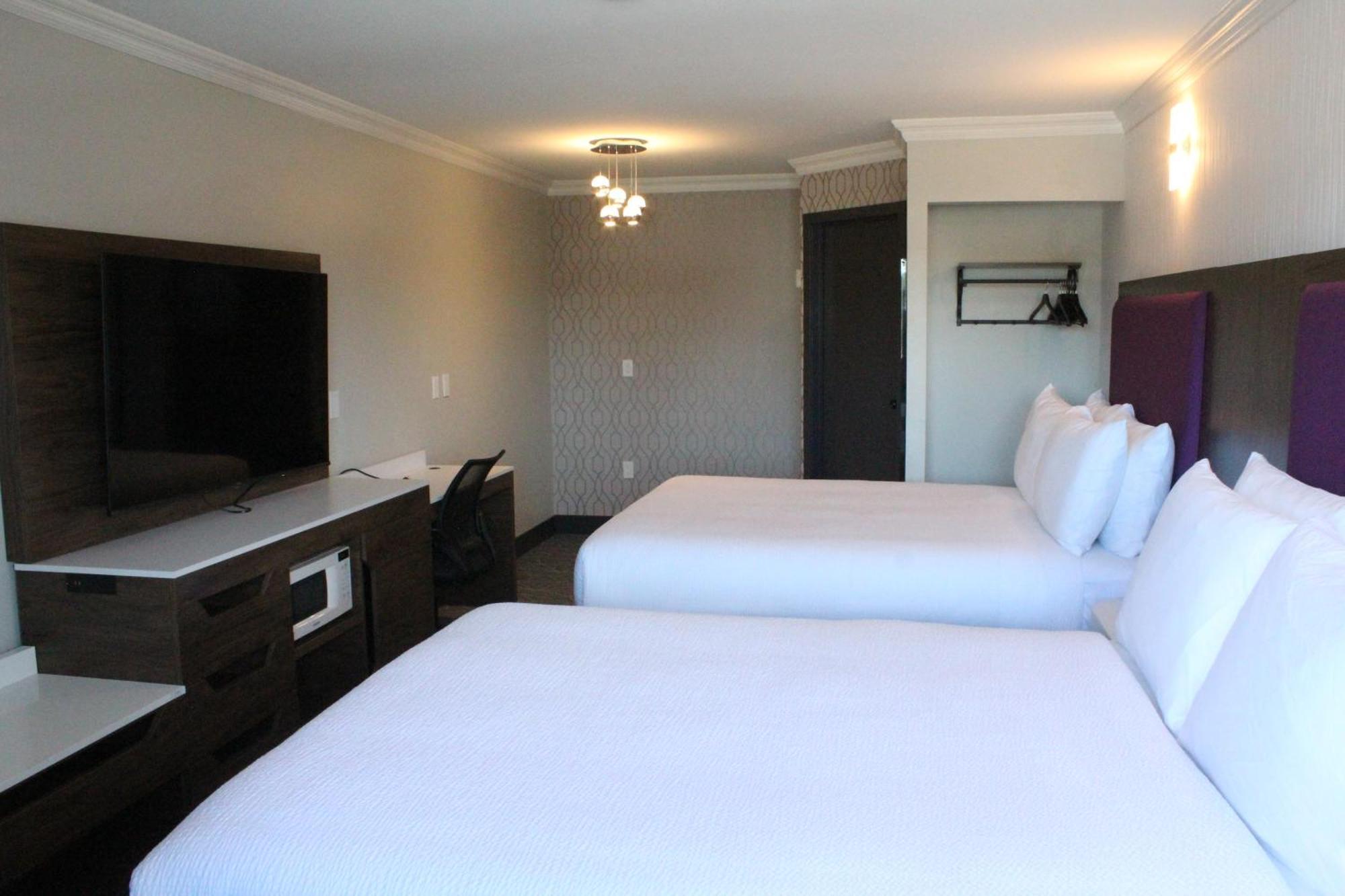 Coast Courtenay Hotel Bagian luar foto