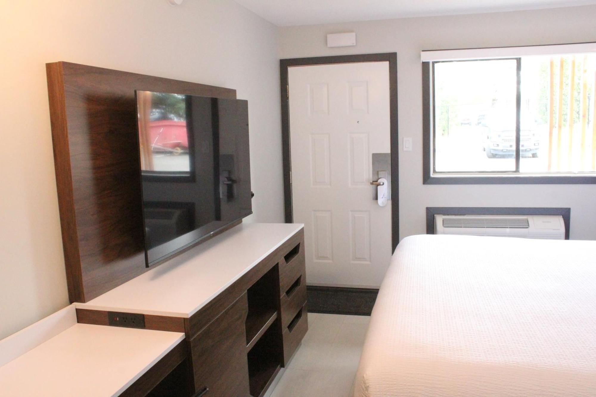 Coast Courtenay Hotel Bagian luar foto