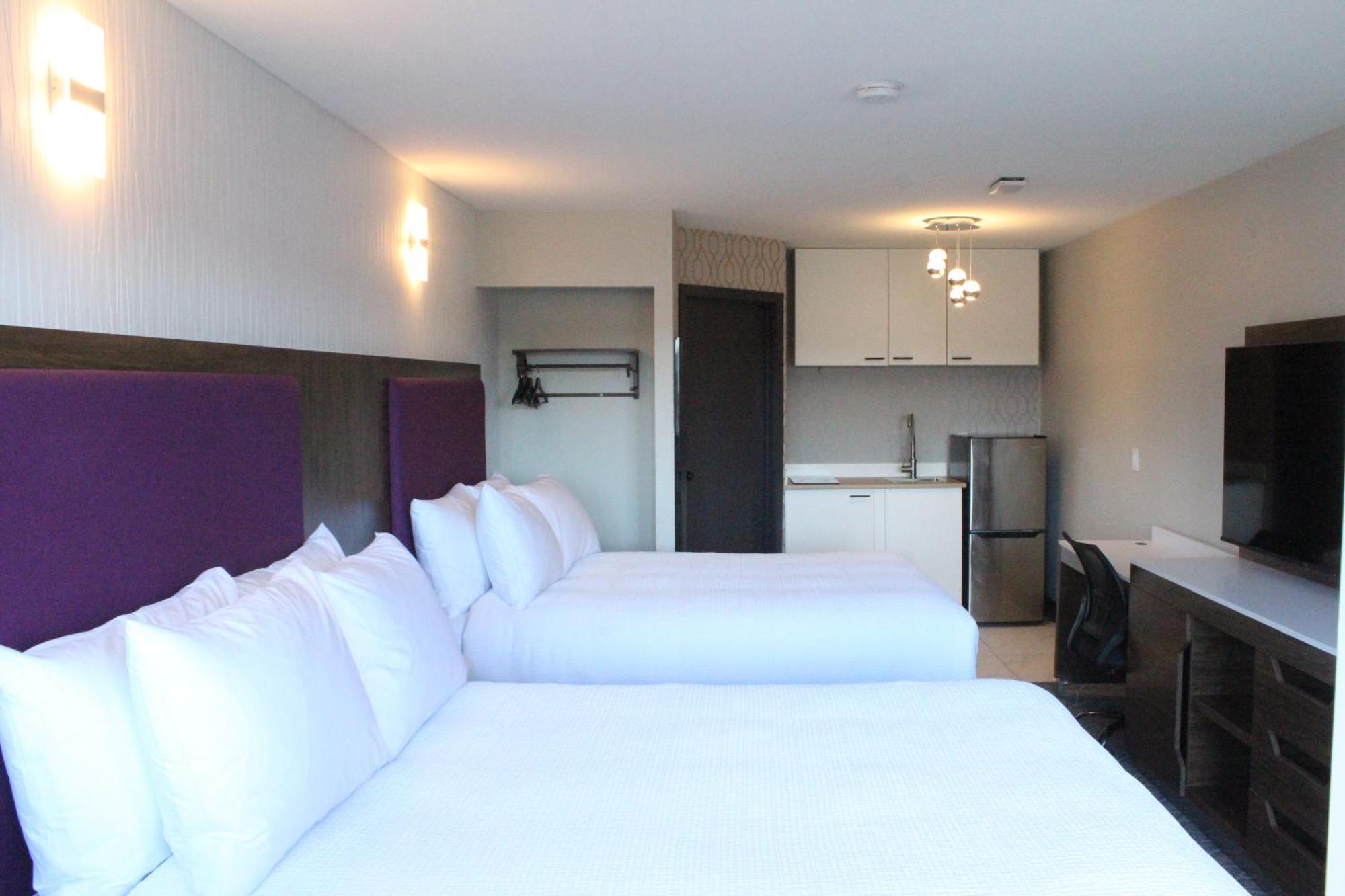 Coast Courtenay Hotel Bagian luar foto