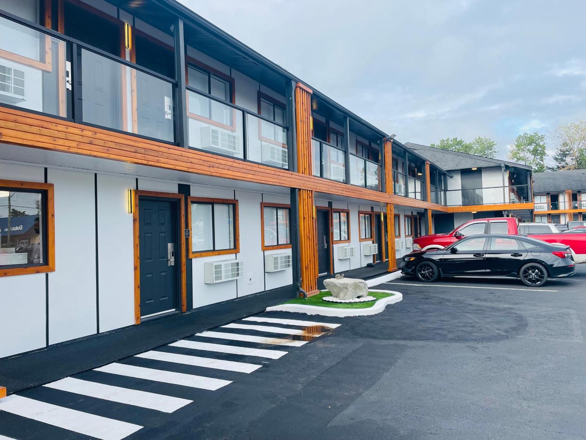 Coast Courtenay Hotel Bagian luar foto
