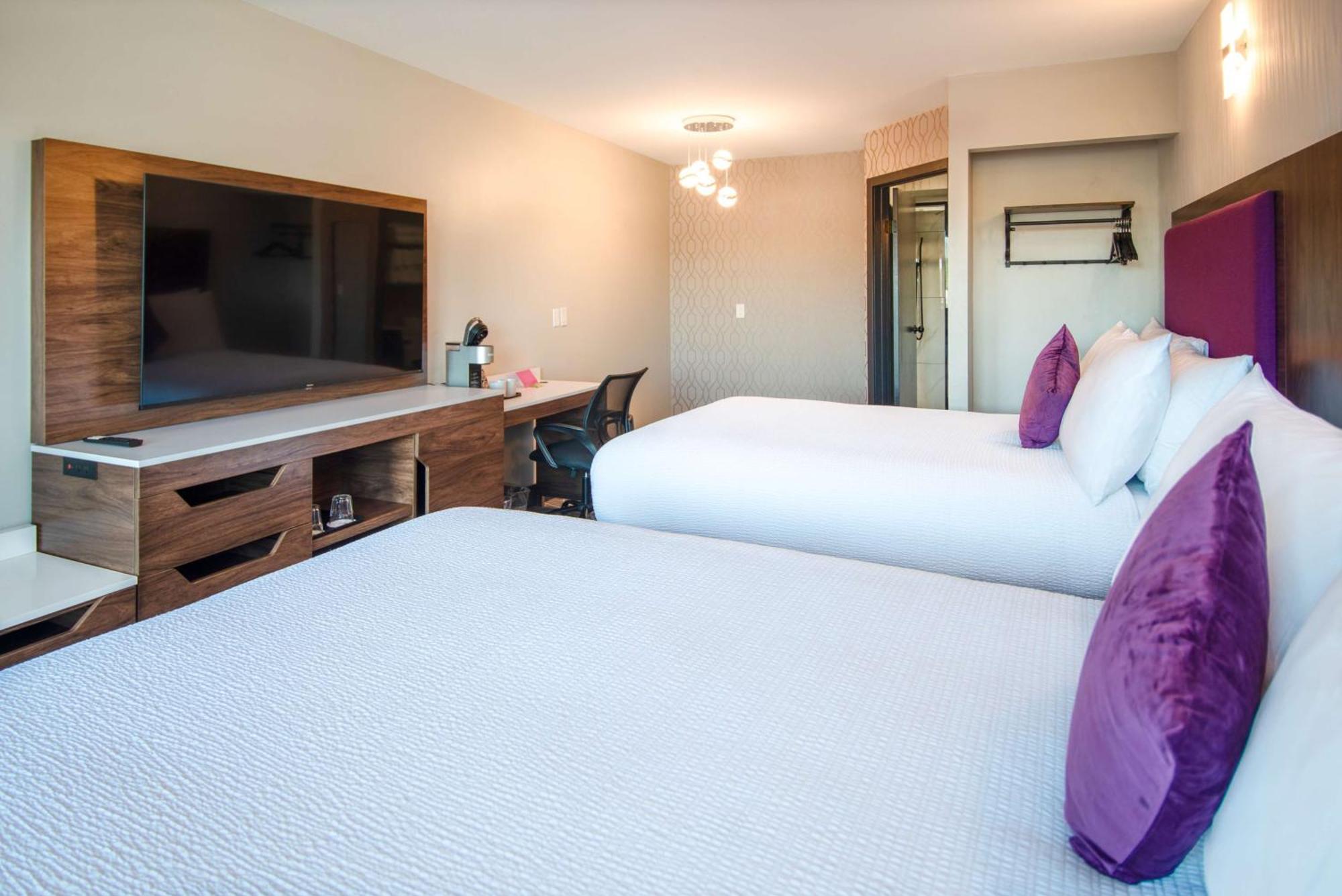 Coast Courtenay Hotel Bagian luar foto