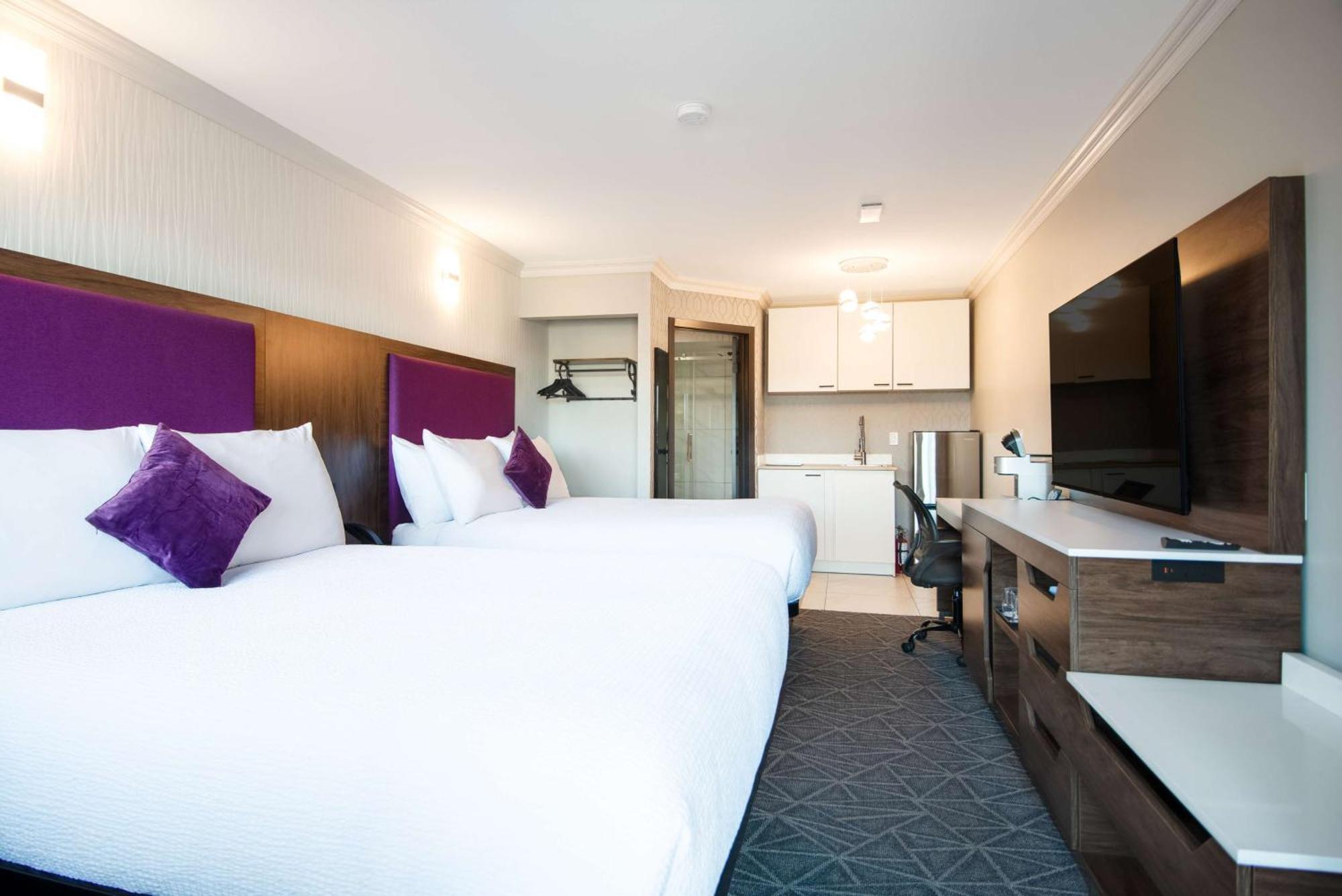 Coast Courtenay Hotel Bagian luar foto